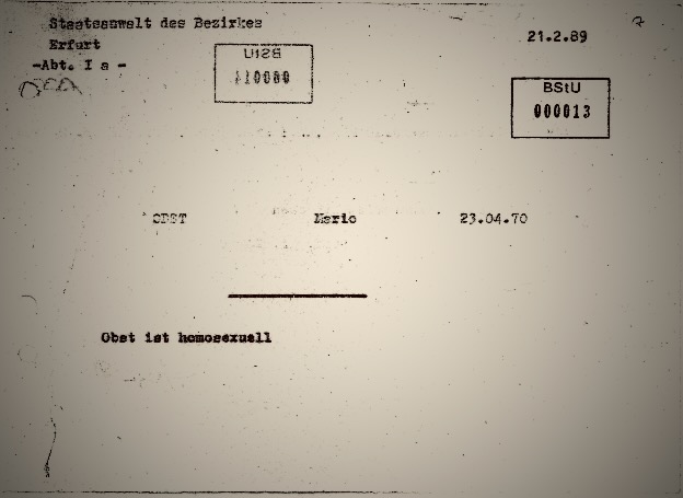 1989. február 21-i feljegyzés ezzel a mondattal: Obst homoszexuális.